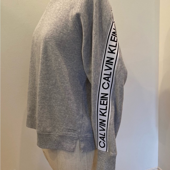 Calvin Klein Womens Gray Sweatshirt w White Calvin Klein Bank Back/Arms /Size M - Picture 9 of 14